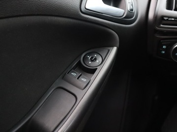 Ford Focus III Kombi Facelifting 1.6 TDCi 95KM 2015 Ford Focus 1.6 TDCi, Salon Polska, Serwis ASO, zdjęcie 16