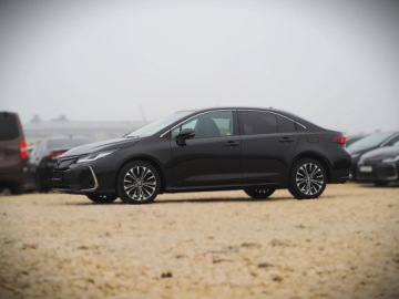 Toyota Corolla XII Sedan Facelifting 1.8 Hybrid 140KM 2023 Toyota Corolla Corolla 1.8 Hybrid StyleGwarancjaSalon Polska drugi komplet, zdjęcie 24