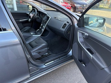 Volvo XC60 I SUV Facelifting 2.4 D4 190KM 2017 Volvo XC 60 2.4 D4 AWD Summum Navi Skóra Pano, zdjęcie 22