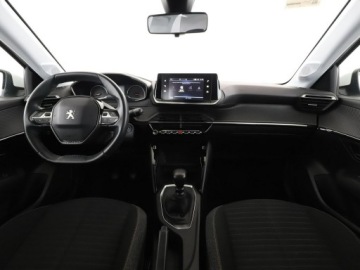 Peugeot 208 II Hatchback 1.2 PureTech 102KM 2019 Peugeot 208 navi klimatyzacja czujniki parkowania, zdjęcie 14