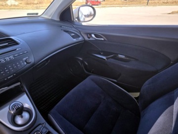 Honda Civic VIII Hatchback 5d 1.4 i 83KM 2007 HONDA CIVIC UFO 1.4 B+LPG Sekwencja – 83KM - KAMERA – SUPER STAN - OKAZJA!, zdjęcie 26