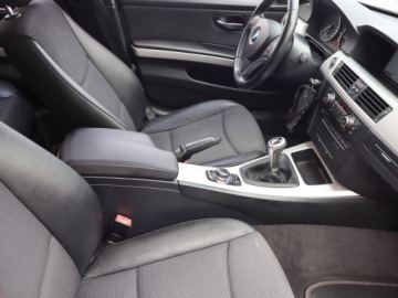 BMW Seria 3 E90-91-92-93 Touring E91 2.0 320d EfficientDynamics 163KM 2011 BMW 3 320 d, Navi, Xenon, Klima, Klimatronic, zdjęcie 8