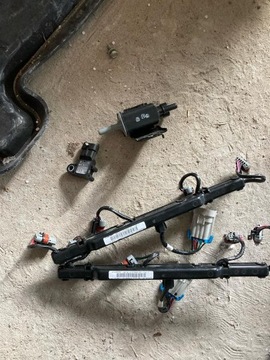 CORVETTE C6 LIŠTA SYSTÉMU VSTŘIKOVAČE