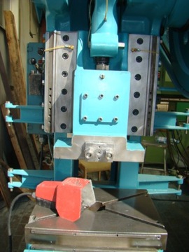 ШВЕДСКИЙ ЭКСЦЕНТРИЧЕСКИЙ ПРЕСС SMV 30 T