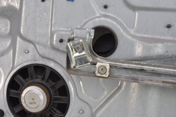 ZVEDÁK OKNO LEVÝ PŘEDNÍ EVROPA VOLVO C30 08R