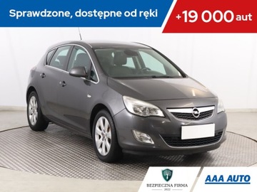 Opel Astra J Hatchback 5d 2.0 CDTI ECOTEC 160KM 2010 Opel Astra 2.0 CDTI, Klima, Klimatronic, Tempomat