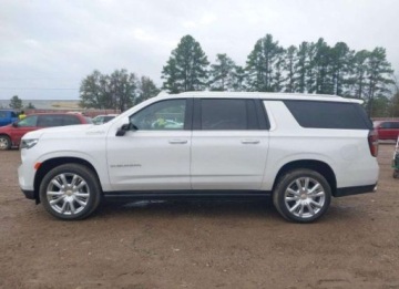 Chevrolet Suburban GMT900 2023 Chevrolet Suburban 2023, 6.2L, 4x4, HIGH COUNTRY, po gradobiciu 6.2 Benzyna, zdjęcie 1