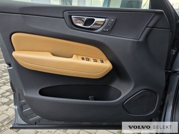 Volvo XC60 II Crossover D4 190KM 2017 Volvo XC 60 Salon PL Inscription D4 AWD 190KM Matr, zdjęcie 12