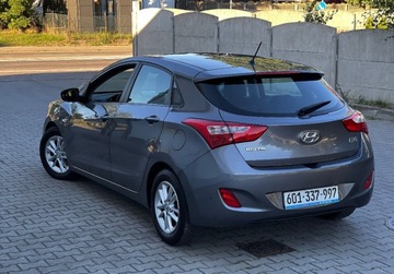 Hyundai i30 II Hatchback 5d 1.6 CRDi 110KM 2015 Hyundai i30 1.6 Diesel 110 KM Klimatyzacja, zdjęcie 7