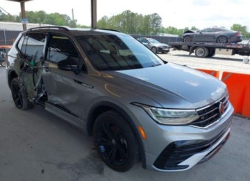 Volkswagen Tiguan II 2023 Volkswagen Tiguan 2023, 2.0L, SE R-LINE BLACK, od ubezpieczalni 2.0 Benzyna, zdjęcie 6