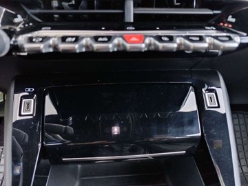 Peugeot 2008 II SUV 1.2 PureTech 100KM 2023 Peugeot 2008 Peugeot 2008 1.2 Benzyna 100KM Allure FV23 Gwarancja Fabryczna, zdjęcie 28