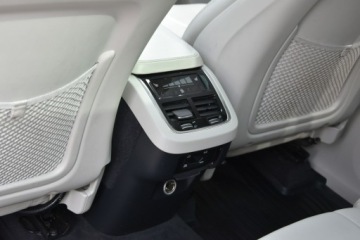 Volvo XC90 II SUV 2.0 D5 235KM 2018 Volvo XC 90 AWD 2.0D5 235KM Inscription 2018r., zdjęcie 18