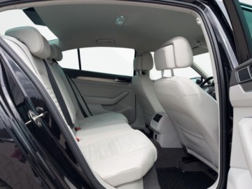Volkswagen Passat B8 Limousine Facelifting 2.0 TSI 190KM 2020 Volkswagen Passat Elegance DSG, Ambiente, Asystenci, Kamera, Keyless FV23, zdjęcie 11