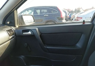 Opel Astra G Sedan 1.4 16V 90KM 2000 Opel Astra Opel Astra 1.4 Benzyna 90KM, zdjęcie 12