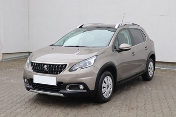 Peugeot 2008 I SUV Facelifting 1.2 PureTech 110KM 2016 Peugeot 2008 1.2 PureTech, Salon Polska, zdjęcie 1
