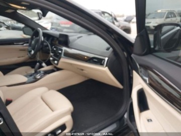 BMW Seria 5 G30-G31 2019 BMW Seria 5 530e iPerformance Plug-In Hybrid, od ubezpieczalni 2.0 Hybryda, zdjęcie 8