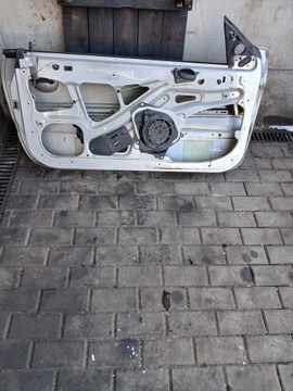 DVEŘE LEVÉ PEUGEOT 206 CC 2000-2006 BARVA EZR STŘÍBRNY