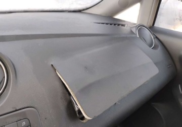 Seat Ibiza IV Hatchback 5d Facelifting 1.2 TDI CR 75KM 2014 Seat Ibiza 2014r, 1.2 TDI. Uszkodzony przod. 1.2 Diesel 75KM, zdjęcie 14