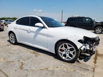 Alfa Romeo Giulia II Sedan Facelifting 2.0 Turbo 280KM 2021 Alfa Romeo Giulia Ti 2021 2.0l 2.0 Benzyna 280KM, zdjęcie 4