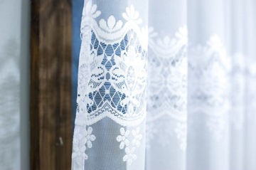 GOTOWA FIRANKA ŻAKARDOWA BIAŁA 500X150 NA TAŚMIE