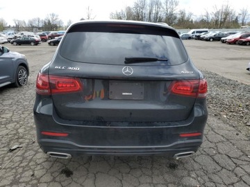 Mercedes GLC C254/X254 2022 Mercedes-Benz GLC 2022r., GLC 300 4MATIC, od ubezpieczalni 2.0 Benzyna, zdjęcie 3