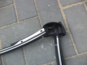 ПРОКЛАДКА ПЕРЕДНЕГО СТЕКЛА *BMW E93