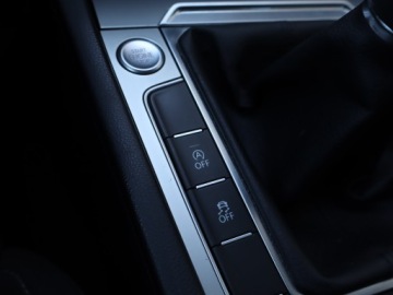 Volkswagen Passat B8 Variant 1.8 TSI BlueMotion Technology 180KM 2017 VW Passat 1.8 TSI, Salon Polska, VAT 23%, Klima, zdjęcie 11