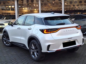 Lexus LBX 1.5 Hybrid 136KM 2025 Od ręki - Elegant 1.5 Hybrid 136KM | Podgrzewane fotele!, zdjęcie 2