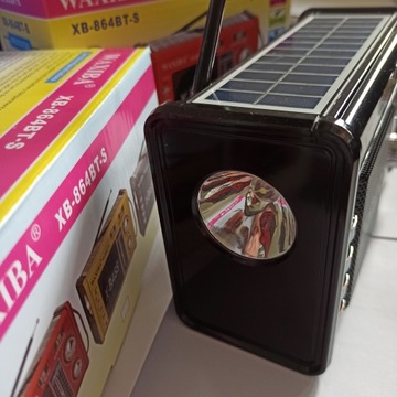 Практичный портативный РАДИО с фонариком и СОЛНЕЧНОЙ ПАНЕЛЬЮ 