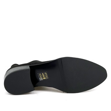 Черные бархатные утепленные ботинки на плоской подошве 37