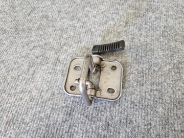 VW GOLF 7 VII 5G0 5G0823186B RYGIEL ZAMKA MASKI PRZÓD OE