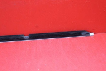 LIŠTA DVEŘE PRAVÝ ZADNÍ CHRÓM MERCEDES TŘÍDA C W204 SEDAN 07-12