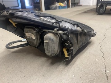 CHEVROLET CORVETTE C6 05-13 SVĚTLO PŘEDNÍ LEVÝ ŠEDÁ SVĚTLOMET