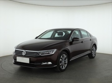 Volkswagen Passat B8 Limousine 1.8 TSI BlueMotion Technology 180KM 2016 VW Passat 1.8 TSI, Salon Polska, Serwis ASO, zdjęcie 1
