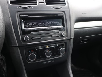 Volkswagen Golf VII Variant 1.6 TDI CR DPF BlueMotion Technology 105KM 2013 VW Golf 1.6 TDI, Salon Polska, Klima, zdjęcie 11