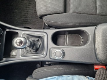 Mercedes Klasa A W176 Hatchback 5d Facelifting 180 122KM 2016 Mercedes A 180 1.6 Benzyna Kamera, zdjęcie 33
