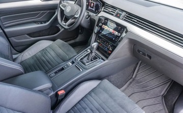 Volkswagen Passat B8 Variant Facelifting 2.0 TDI SCR 150KM 2023 Volkswagen Passat 2.0TDI 150KM DSG Elegance Grzana szyba Virtual cockpit E, zdjęcie 16