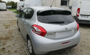Peugeot 208 I Hatchback 3d 1.6 e-HDI 92KM 2015 Peugeot 208 1.6 Diesel 92KM, zdjęcie 6