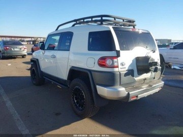 Toyota FJ Cruiser 2013 Toyota FJ 2013 r., 4,0L 4.0 Benzyna 260KM, zdjęcie 3