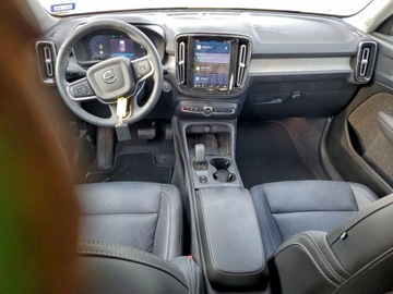 Volvo XC40 2024 Volvo XC 40 Core 2024 2.0 Benzyna 194KM, zdjęcie 1