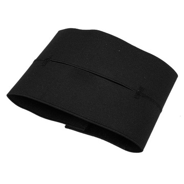 Боксерские перчатки с черной резинкой и нескользящей лентой.