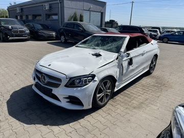 Mercedes Klasa C W205 Kombi Facelifting 1.5 200 198KM 2019 Mercedes C 200 Cabrio 4Matic AMG Line