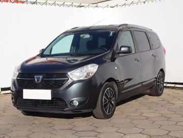 Dacia Lodgy Minivan Facelifting 1.6 SCe 102KM 2017 Dacia Lodgy 1.6 SCe, Salon Polska, Serwis ASO, zdjęcie 1