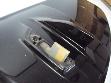 АНТЕННА ПЕРЕДНЕГО СПОЙЛЕРА RANGE ROVER EVOQUE