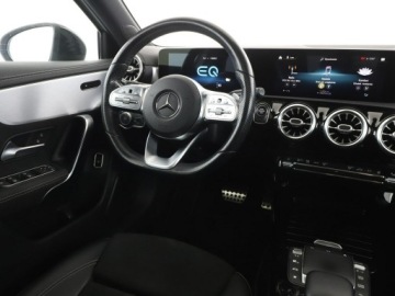 Mercedes Klasa A W177/V177 Hatchback Plug-In 1.3 250e 218KM 2020 Mercedes A 250 PHEV full LED navi skóra/alcantara, zdjęcie 16