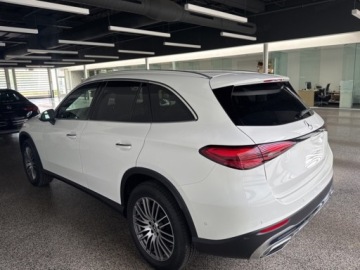 Mercedes GLC C254/X254 Coupe 2.0 220d 197KM 2025 GLC 220 d 4-Matic Avantgarde 2.0 (197KM) 2025, zdjęcie 3