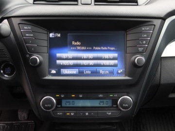 Toyota Avensis III Wagon Facelifting 2015 2.0 D-4D 143KM 2016 Toyota Avensis 2.0 D-4D, Salon Polska, VAT 23%, zdjęcie 12