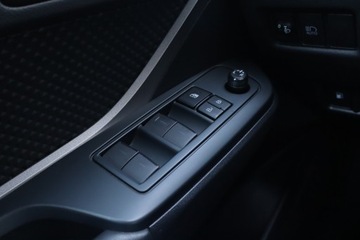 Toyota C-HR I Crossover Facelifting 1.8 Hybrid 122KM 2022 Toyota C-HR 1.8 Hybrid, Serwis ASO, Automat, zdjęcie 20