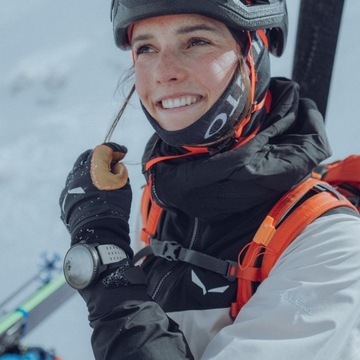 Умные часы SUUNTO Вертикальные титановые солнечные часы песочного цвета