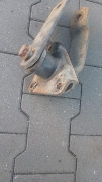 Wieszak resora Mercedes Atego